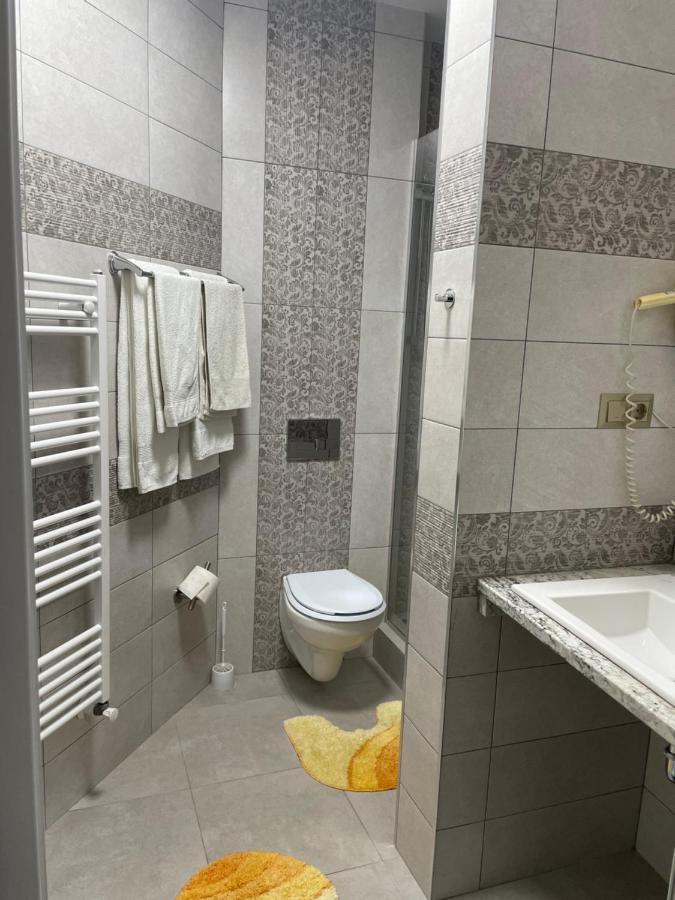 Pension Regal Сату Маре Екстериор снимка